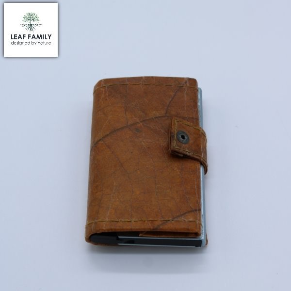 Veganes und nachhaltiges Portemonnaie / Kreditkartenetui aus Teakblättern