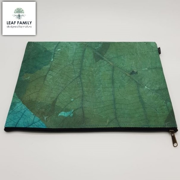 Vegane und nachhaltige Laptop & Notebook Tasche aus Teakblatt